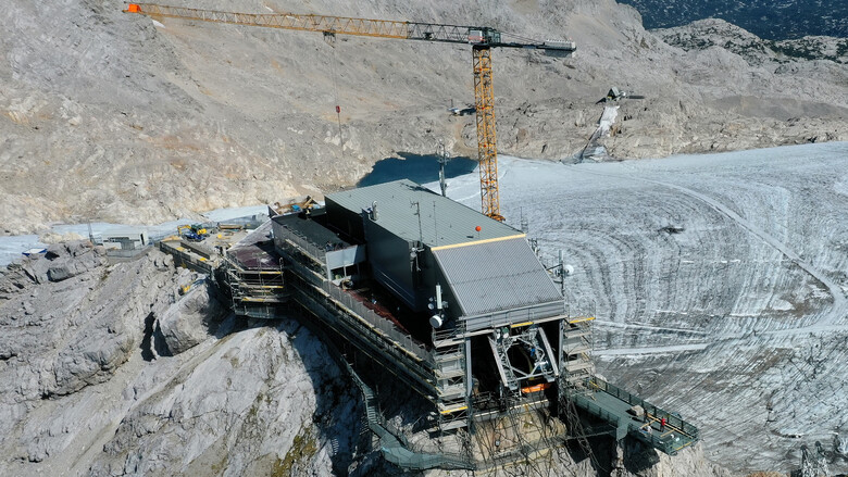 Umbau am Dachsteingletscher voll im Zeitplan | © Reinfried Prugger