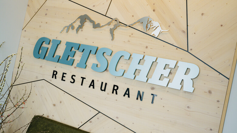 Schriftzug Gletscherrestaurant | © Stefan Simonovic