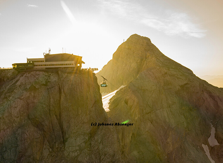 Sunrise at the Dachstein | © Johannes Absenger