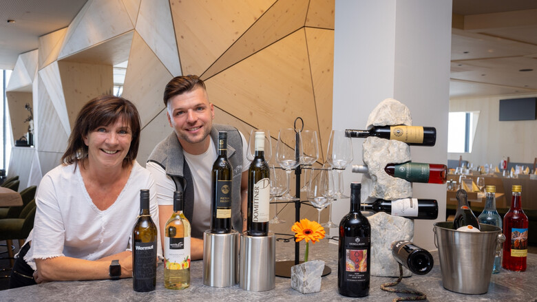 Das Team vom Dachstein Gletscherrestaurant | © Harald Steiner