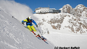 Skispaß pur im Winter am Dachstein | © Herbert Raffalt