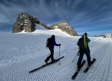 Skitour zum Einstieg auf den Dachstein | © René Eduard Perhab