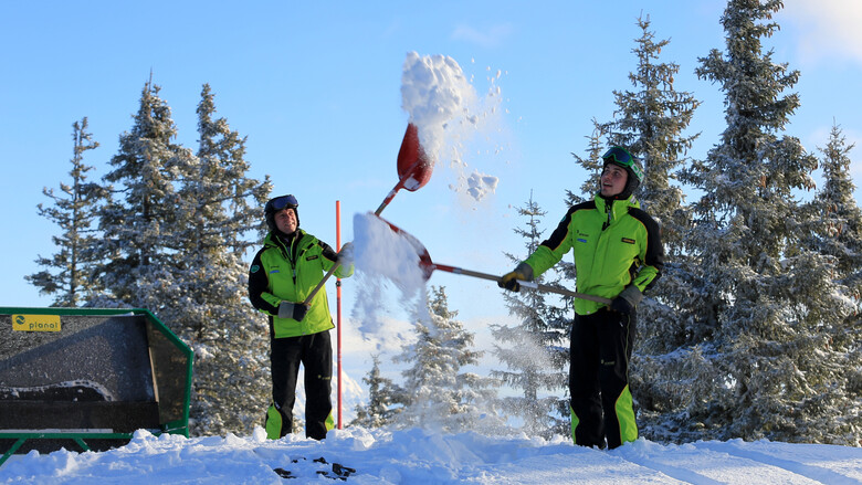 We feel co-responsible for the development of our home. A good cooperation with the local inhabitans is our goal. | © Planai